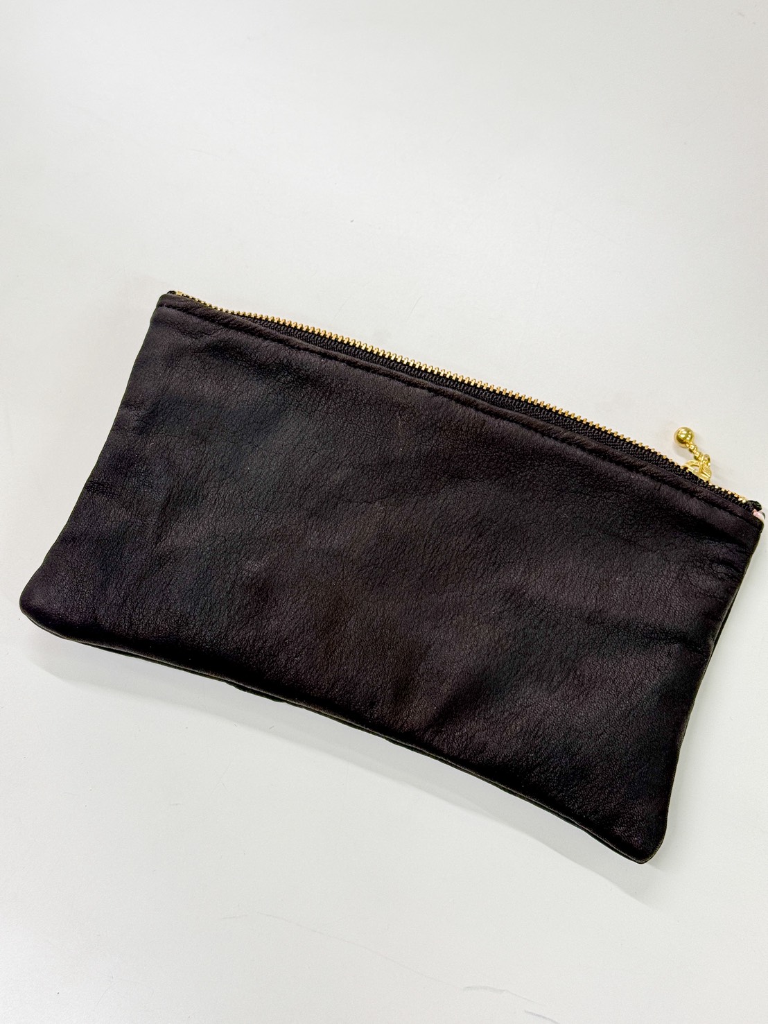 Flat leather pouch